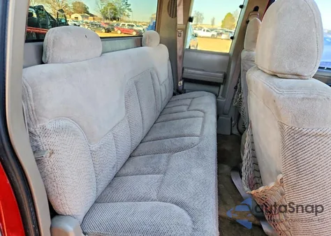 1998 Chevrolet Gmt-400 C1500 z USA, uszkodzony, nr VIN 2GCEC19R7W1134814